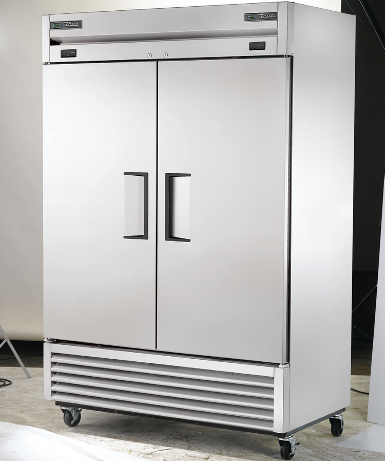 Product image #5 for True Two-Section Reach-In Dual Temperature Refrigerator/Freezer with Solid Doors