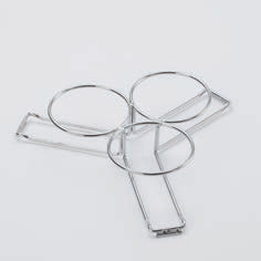 Product image #3 for 9-1/4 Inch Triangular Chrome Shaker Caddy Attachment for Pizza Stands