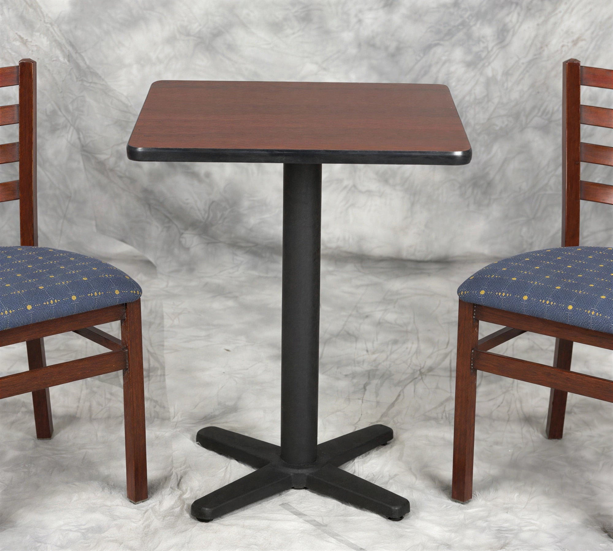 G & A Commercial Seating T36 36-Inch Round Reversible Laminate Table ...