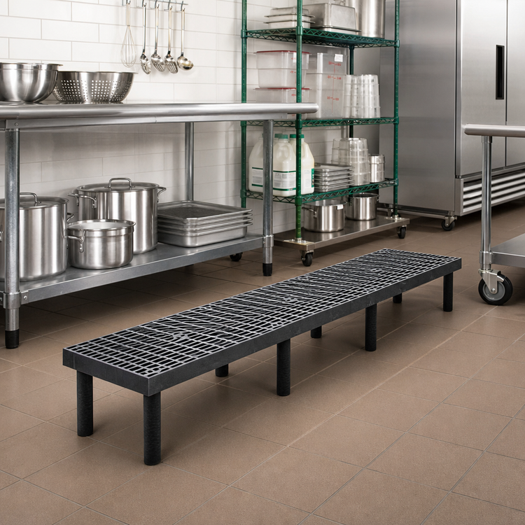 Product image #2 for Quantum Vented Polyethylene Dunnage Rack, 1,400 lb. Capacity
