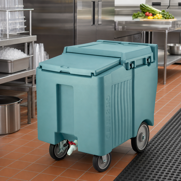 Product image #3 for Cambro SlidingLid Mobile Ice Caddy, 125 lb Capacity, Slate Blue