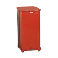 Rubbermaid Commercial Defenders 13 Gallon Red Step Can with Retainer Band and Plastic Liner