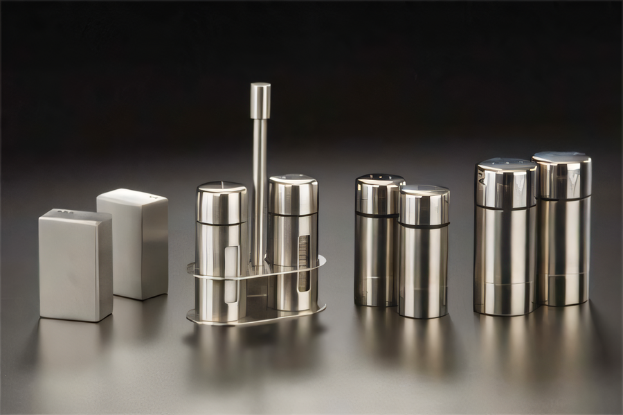 Product image #1 for American Metalcraft 1-1/2 oz Round Stainless Steel Salt and Pepper Shaker Set, 3-1/2 in. H